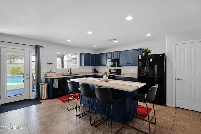 39470 N DUSTY Drive, San Tan Valley, AZ 85140