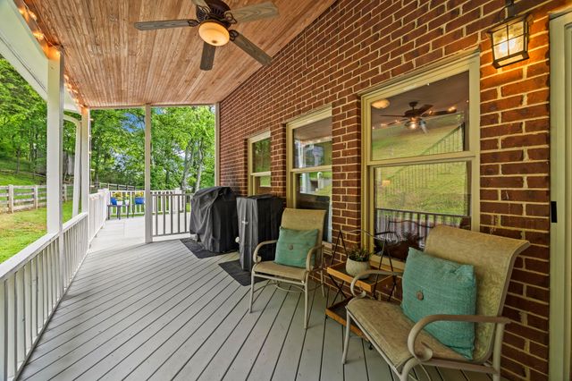 6437 Arno Rd, College Grove, TN 37046