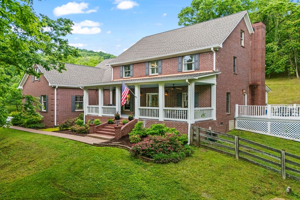 6437 Arno Rd, College Grove, TN 37046