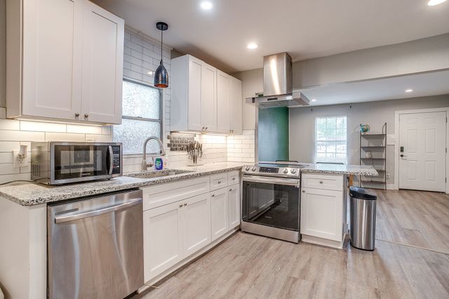 5517 Fletcher Avenue, Fort Worth, TX 76107