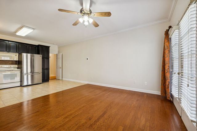 2205 Maple Grove Ln, Nashville, TN 37211