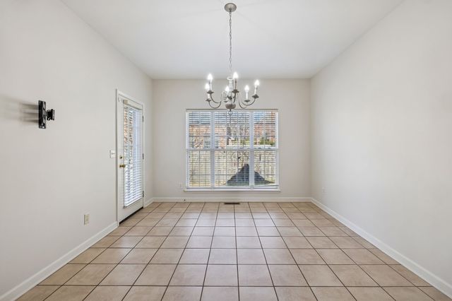 2205 Maple Grove Ln, Nashville, TN 37211