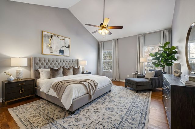 2205 Maple Grove Ln, Nashville, TN 37211