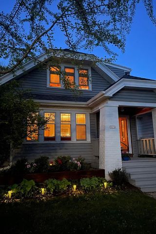 5074 Hollywood AVENUE, Whitefish Bay, WI 53217