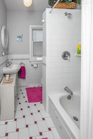 5074 Hollywood AVENUE, Whitefish Bay, WI 53217