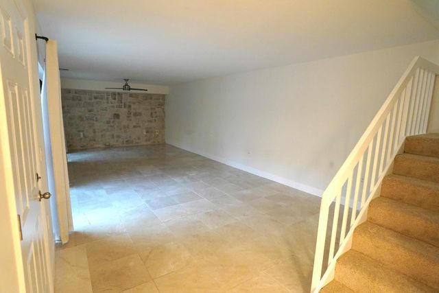 2427 24th Lane, Palm Beach Gardens, FL 33418