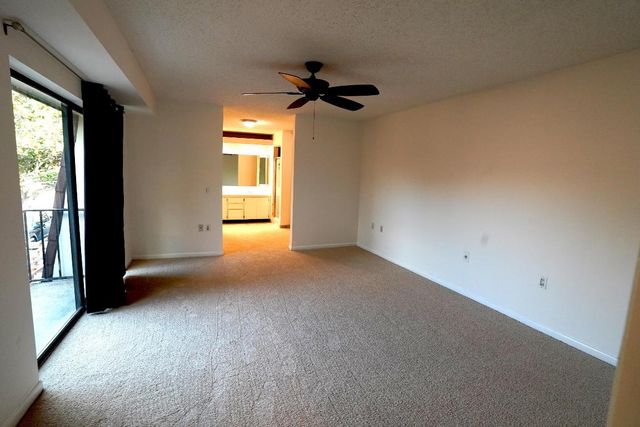 2427 24th Lane, Palm Beach Gardens, FL 33418