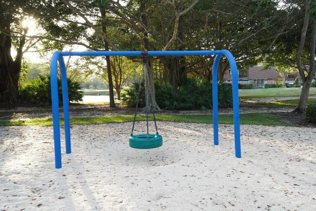 2427 24th Lane, Palm Beach Gardens, FL 33418