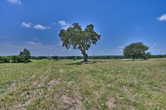 6238 Kovar Road, Fayetteville, TX 78940