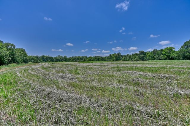 6238 Kovar Road, Fayetteville, TX 78940