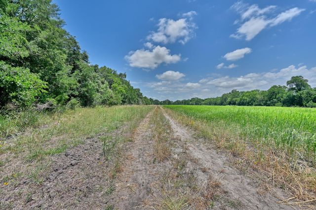 6238 Kovar Road, Fayetteville, TX 78940