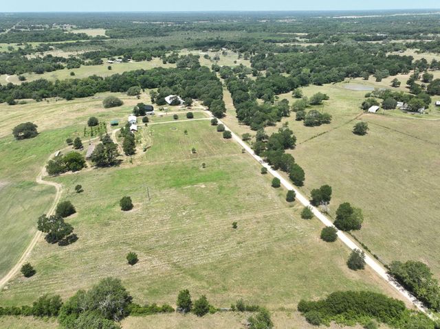 6238 Kovar Road, Fayetteville, TX 78940