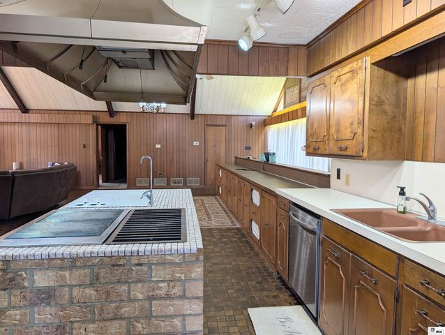 1402 TERRAL ISLAND ROAD, Farmerville, LA 71241