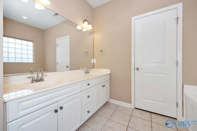 119 SW Morningwalk Lane, Huntsville, AL 35824