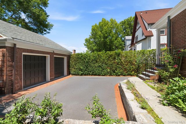 64 Prospect Street, White Plains, NY 10606