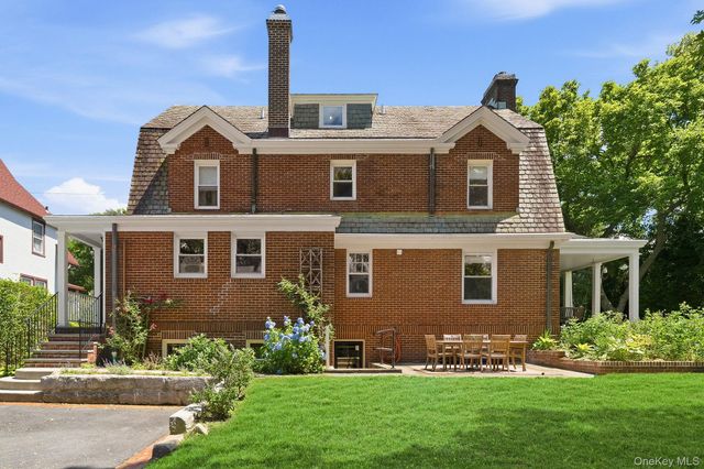 64 Prospect Street, White Plains, NY 10606