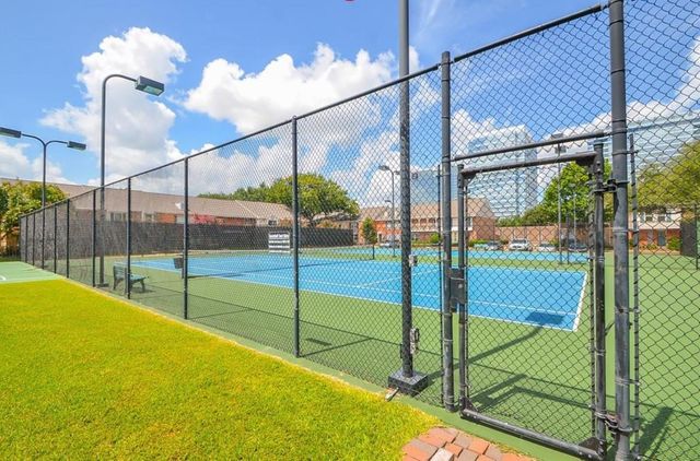 1573 W Sam Houston Parkway S, Houston, TX 77042