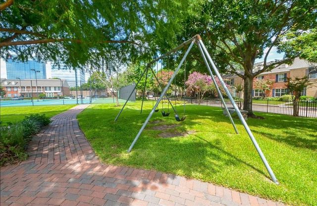 1573 W Sam Houston Parkway S, Houston, TX 77042