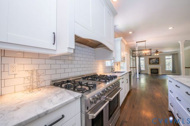 8452 Mount Eagle Rd, Hanover, VA 23005