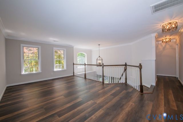 8452 Mount Eagle Rd, Hanover, VA 23005