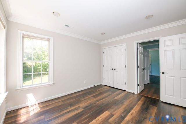 8452 Mount Eagle Rd, Hanover, VA 23005