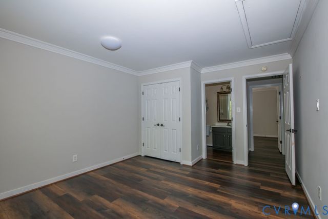 8452 Mount Eagle Rd, Hanover, VA 23005