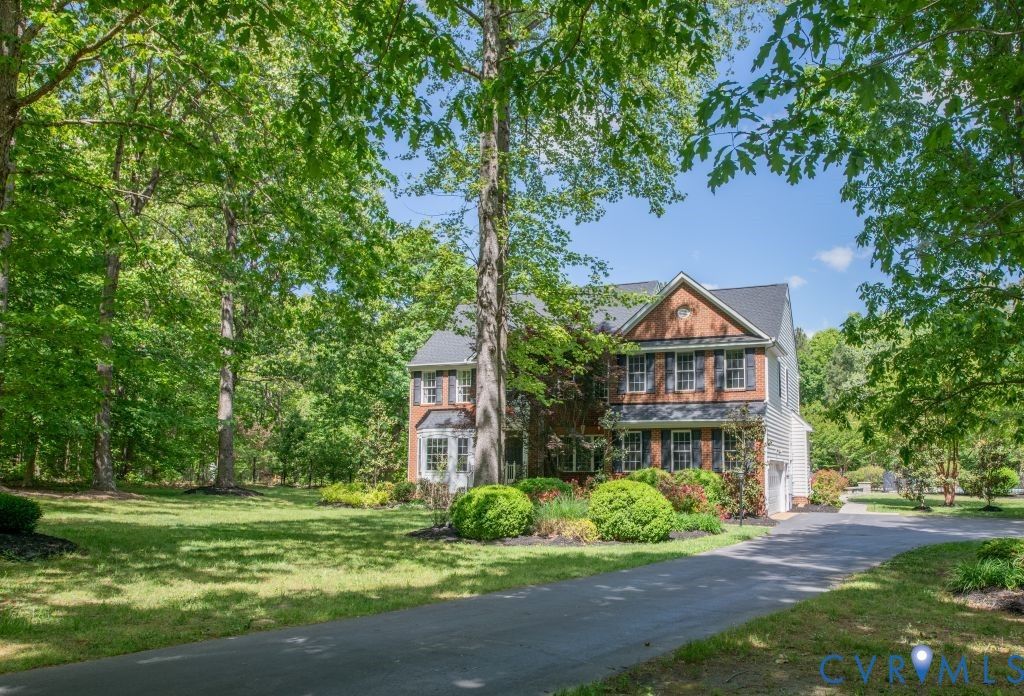 8452 Mount Eagle Rd, Hanover, VA 23005