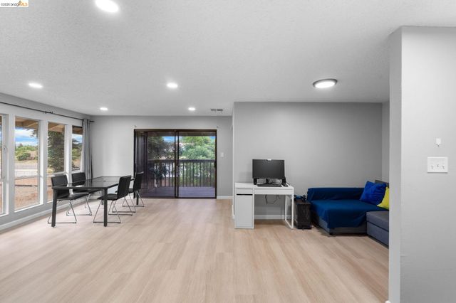 2400 Shadow Lane 110, Antioch, CA 94509
