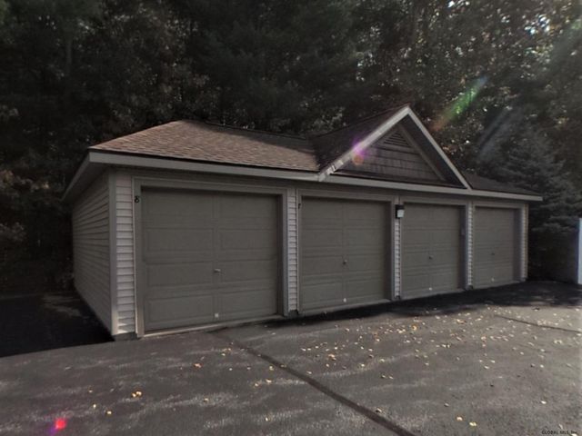 15 Lancaster Place, Milton, NY 12020