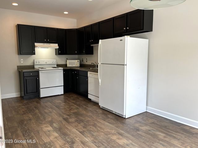 15 Lancaster Place, Milton, NY 12020