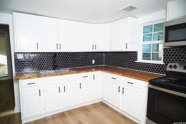 5807 Mayo Dr, San Antonio, TX 78227