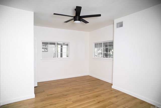 5807 Mayo Dr, San Antonio, TX 78227