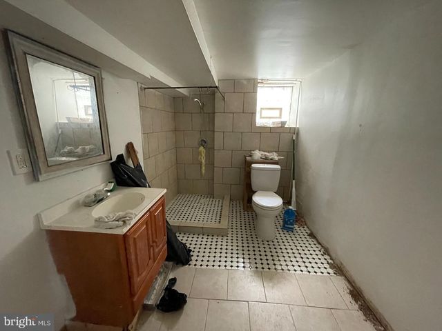 4936 N 9TH ST, Philadelphia, PA 19141