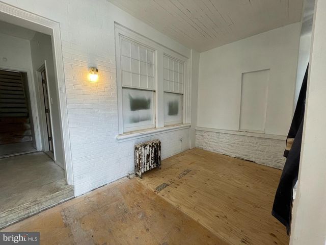 4936 N 9TH ST, Philadelphia, PA 19141