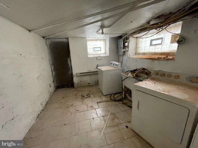 4936 N 9TH ST, Philadelphia, PA 19141