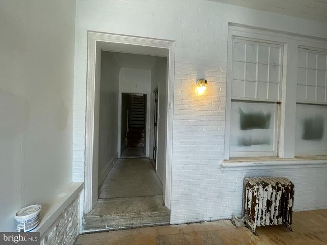 4936 N 9TH ST, Philadelphia, PA 19141