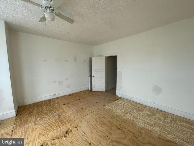 4936 N 9TH ST, Philadelphia, PA 19141