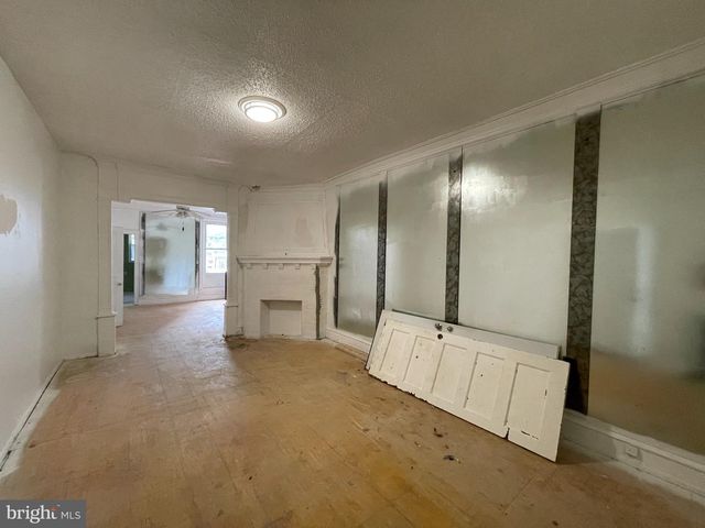 4936 N 9TH ST, Philadelphia, PA 19141
