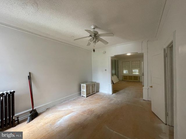 4936 N 9TH ST, Philadelphia, PA 19141