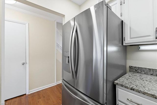 233 Mill Point DR, Hampton, VA 23669