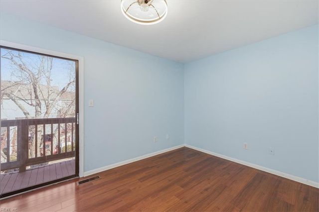 233 Mill Point DR, Hampton, VA 23669