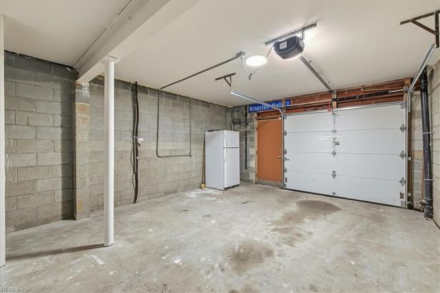 233 Mill Point DR, Hampton, VA 23669