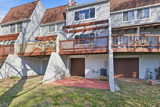 233 Mill Point DR, Hampton, VA 23669