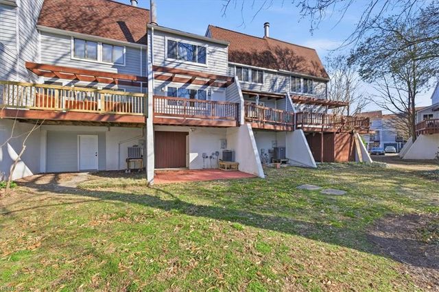 233 Mill Point DR, Hampton, VA 23669