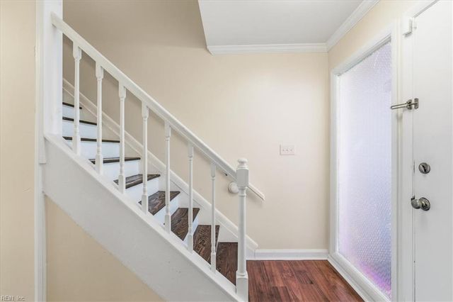 233 Mill Point DR, Hampton, VA 23669