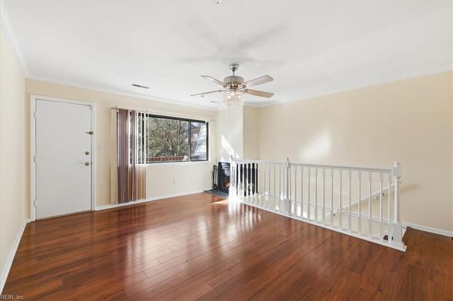 233 Mill Point DR, Hampton, VA 23669