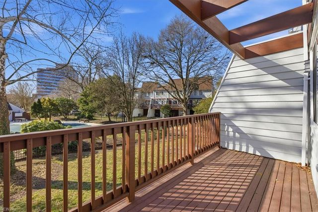 233 Mill Point DR, Hampton, VA 23669