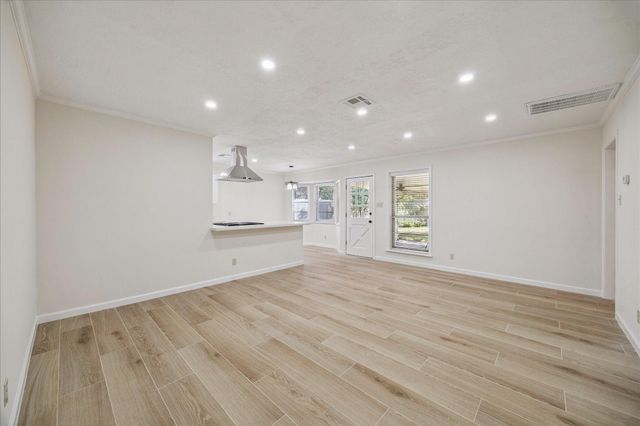 9631 Philmont Drive, Houston, TX 77080