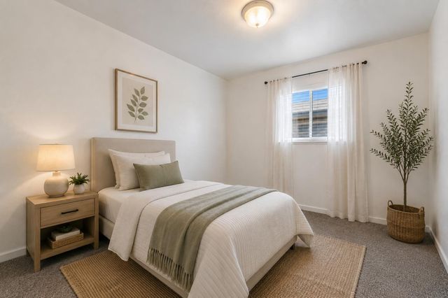 3913 E Fountain Way, Fresno, CA 93726