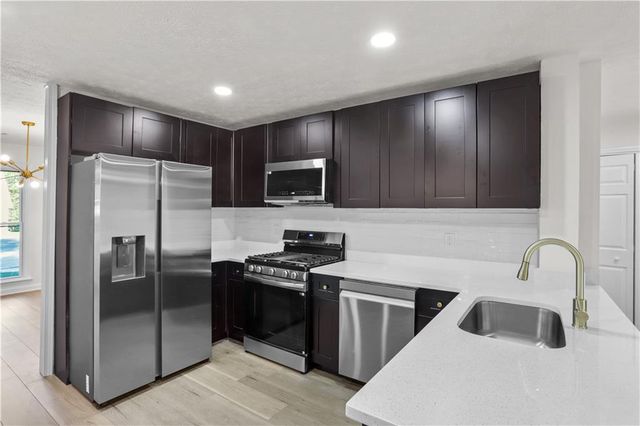 1992 Graystone Parkway, Grayson, GA 30017